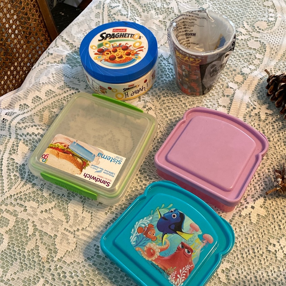 Kids lunch containers